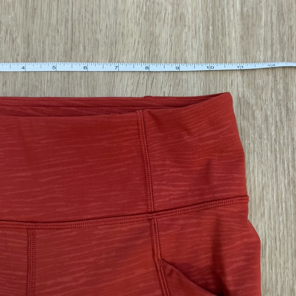 Like New Size 4 Lululemon Time To Sweat Crop Stride Embossed Cayenne Rust - Picture 4 of 12